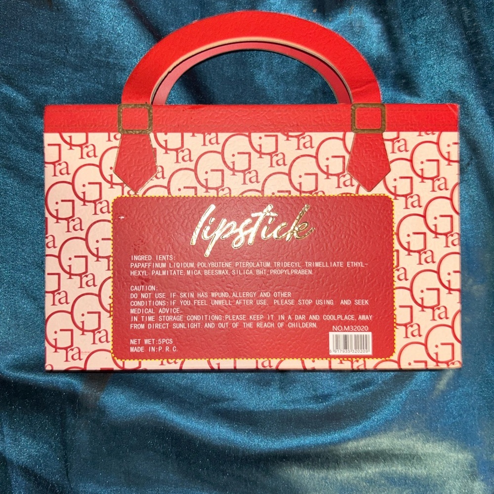 Red Lipstick Collection - Picture 3 of 3
